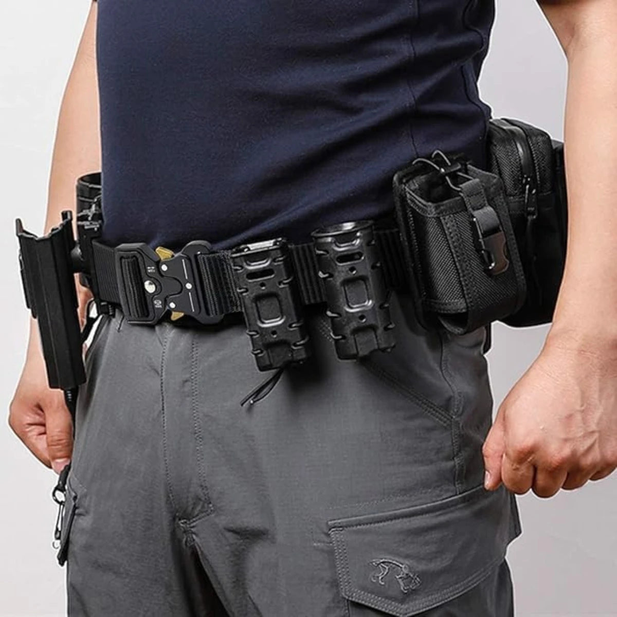 Cinturón Táctico de Nylon con Hebilla Plástica “Orejas Rojas” – Militar, Entrenamiento y Outdoor